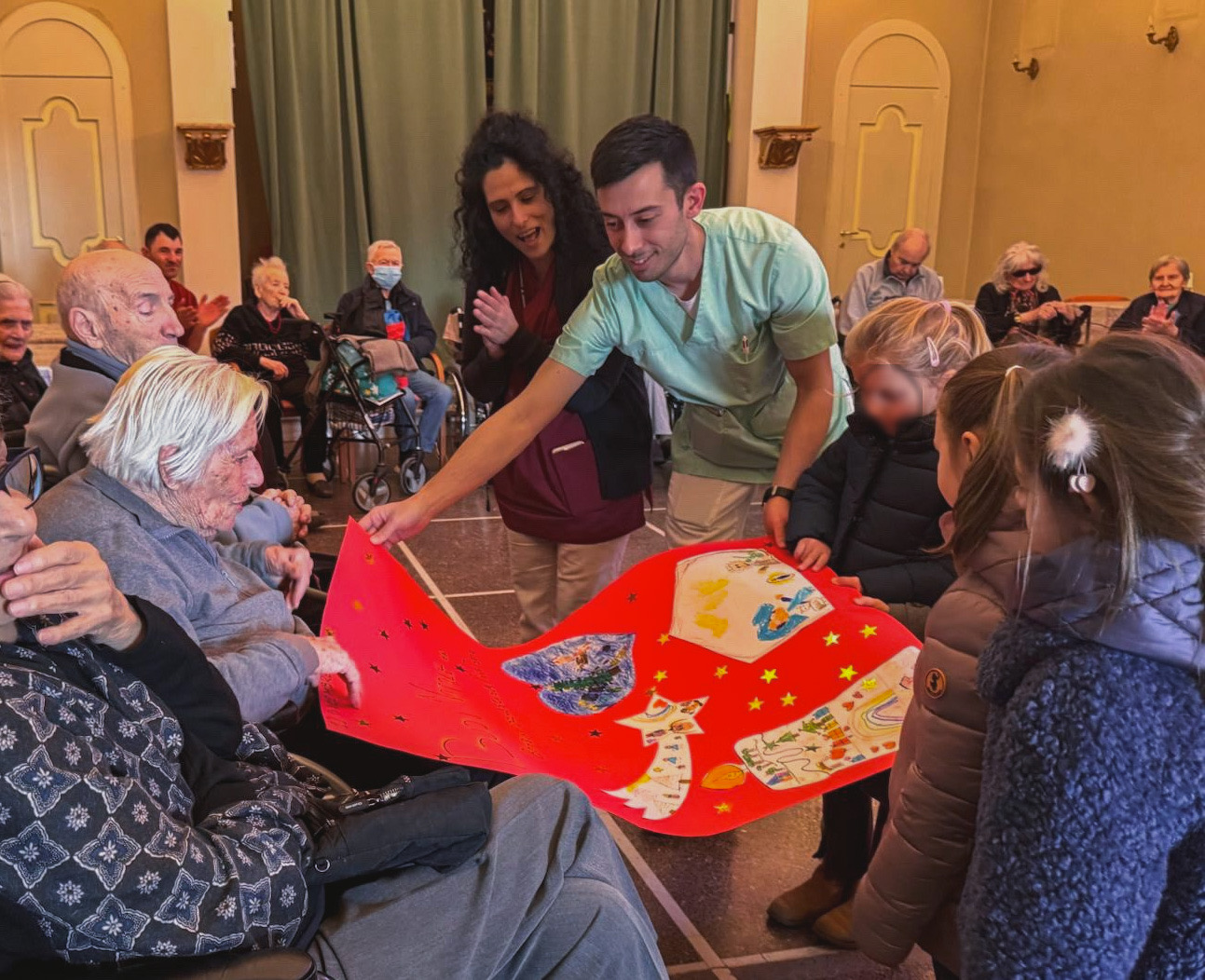 In visita agli anziani della Casa di Riposo “La madonna della Bomba”